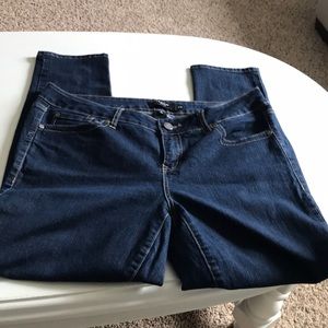Torrid 16 Short Jeans